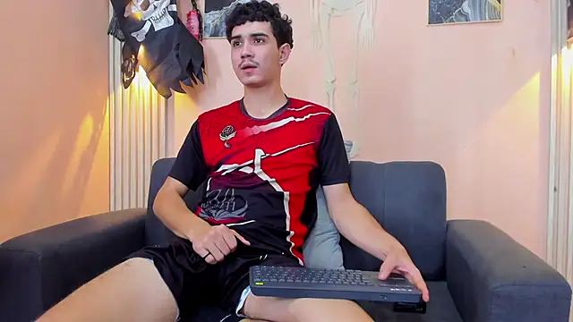 alejo_hadders on Stripchat