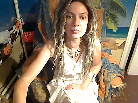 bastet12 (F milf) - spank pussy