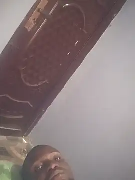 Skretw live cam on StripChat