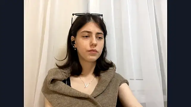 Live sex cam of JessicaRomjue