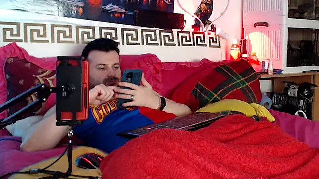 ErotictoyboyF69 webcam