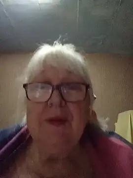Alexia64231 live cam on StripChat