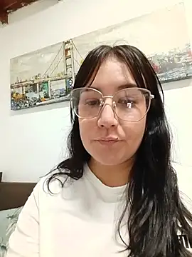 SaloGray8 live cam on StripChat