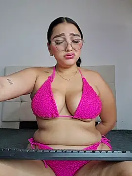 Mia_em live cam on StripChat