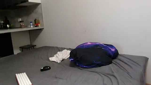 Student_Oliver live cam on StripChat