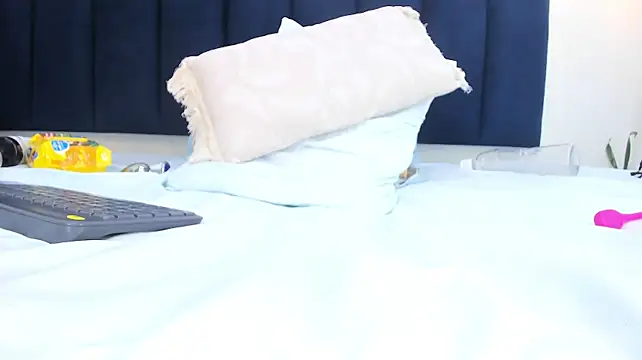 mayaevansmg live cam on StripChat