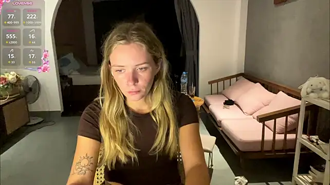 One_On_Mllion live cam on StripChat
