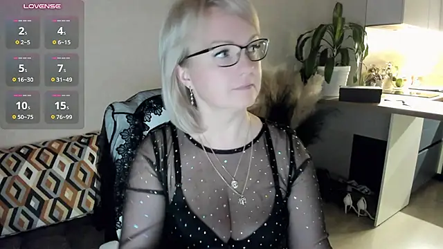 Juarnea_ live cam on StripChat