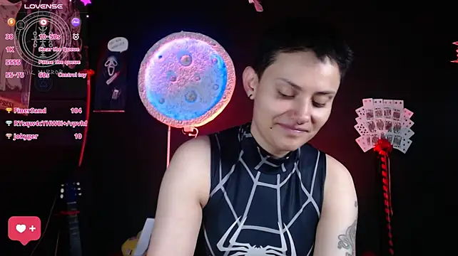 girl_intense444