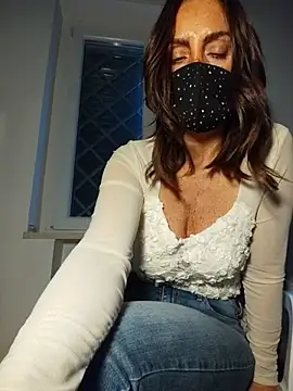 akemi_rossi (F mature) - Tolgo i jeans 👖