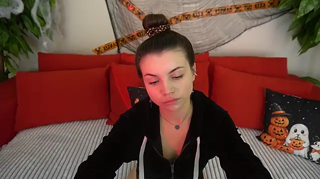 AriaValee webcam