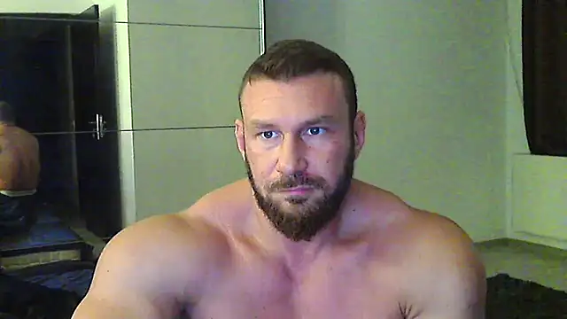 muscularkevin live sex cam
