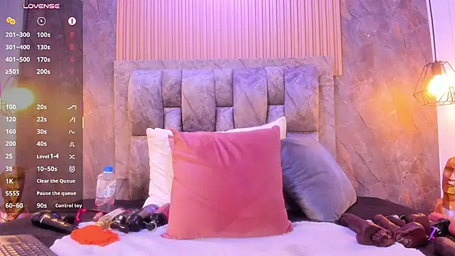 blondehorny699
