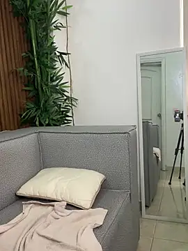 ZaynaSecret live cam on StripChat