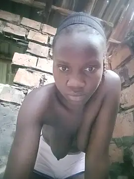 Black_juicy24 webcam