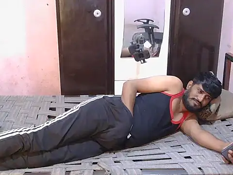 Yuvi_hot live cam on StripChat