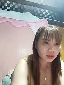 Reeoo-93 live cam on StripChat