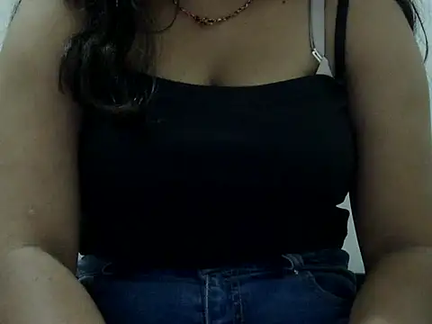 hOTY_karina live cam on StripChat