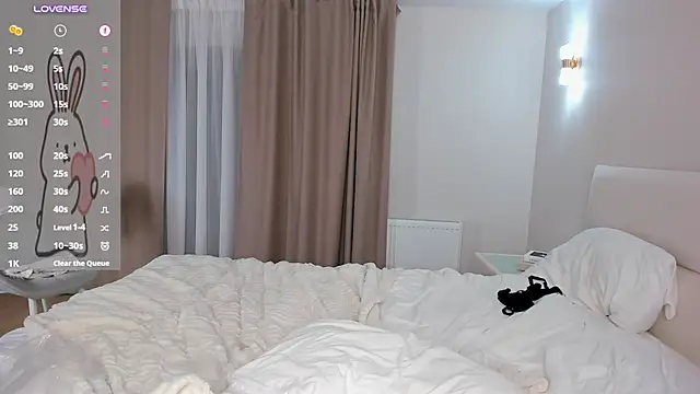 JunieAmert live sex cam