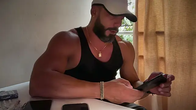 romeolovedark live cam preview