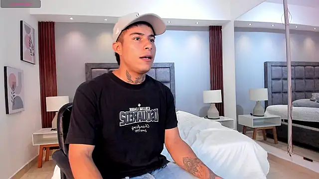 Joshuadiorr live cam on StripChat