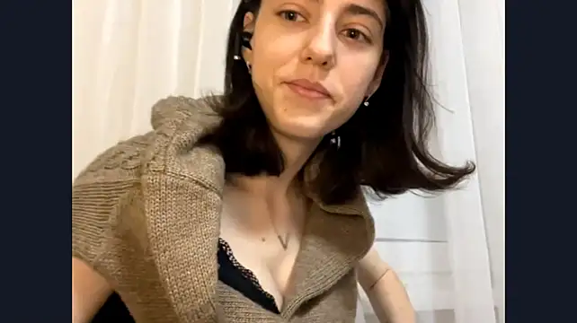 JessicaRomjue live cam on StripChat