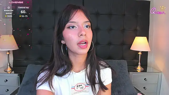 AriRose live cam on StripChat