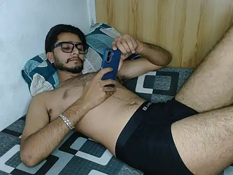 CoralN live cam on StripChat