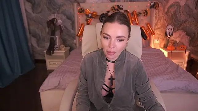EmilyySecret live cam on StripChat