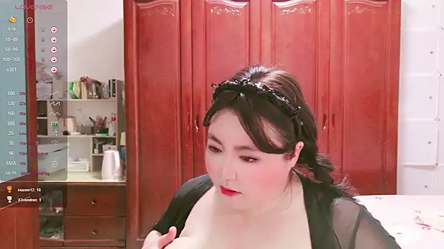 nana_baby_rose live cam on StripChat