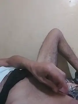 ovar12 live cam on StripChat