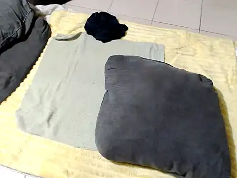 Trish_CurveCock