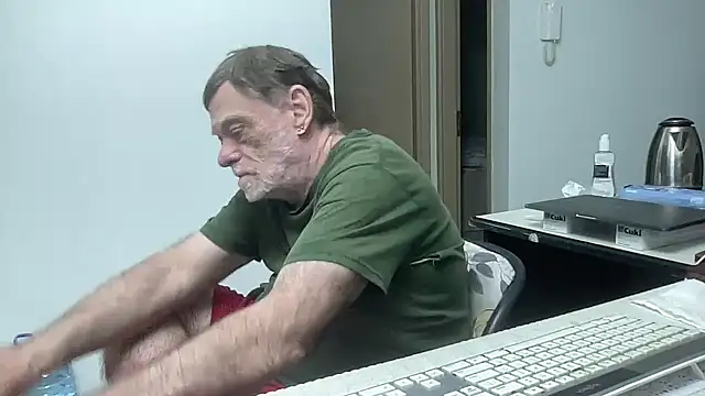 coach-karl on Stripchat