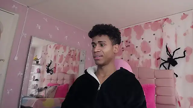 Santy_bigcock_01