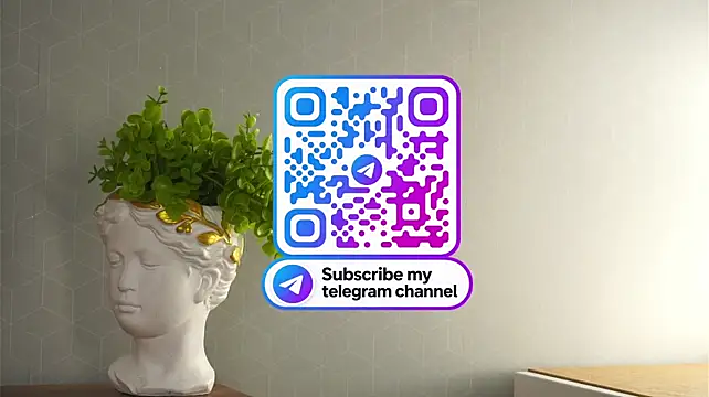 SallieLenorud webcam