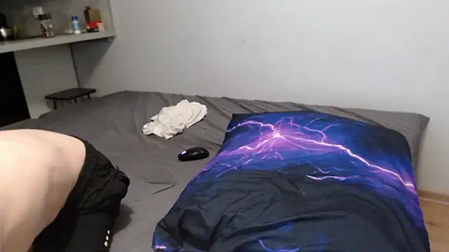 Student_Oliver live cam preview