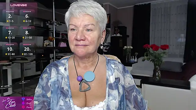 roxana_brooks live cam on StripChat