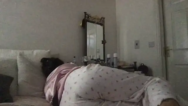 YourFavouriteSecret1 live webcam