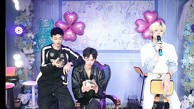 Zouzouboy-001 live sex cam