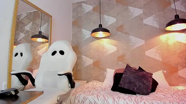 LalilaBrunettee