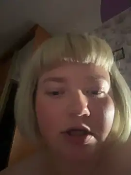 LoloMensens live cam on StripChat