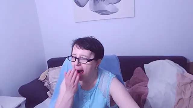 ChristaRose live cam on StripChat