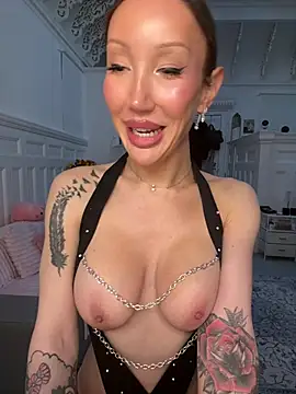 Allana29