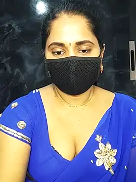 doly_thebubbly (F young) - Boobs oil massage in public..