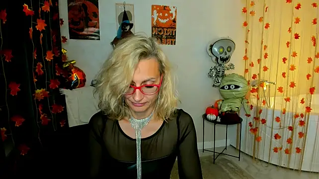 MuseOfStage live cam on StripChat