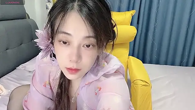 Eunwoo_o live cam on StripChat