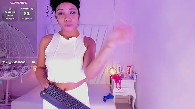 Greymarii live cam on StripChat