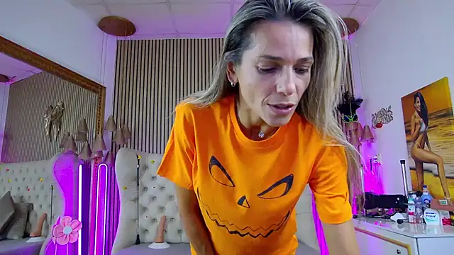 playfulshow (F milf) - Make me Cum