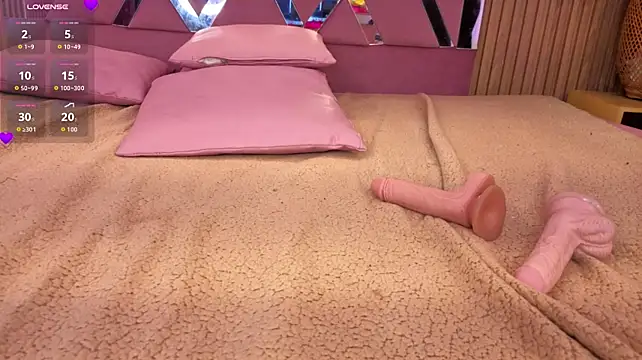 harmonie_tay (F teen) - pussy close up🌸