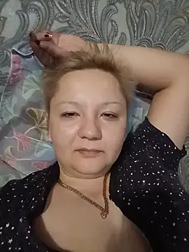 Tina_Mirabella live cam on StripChat